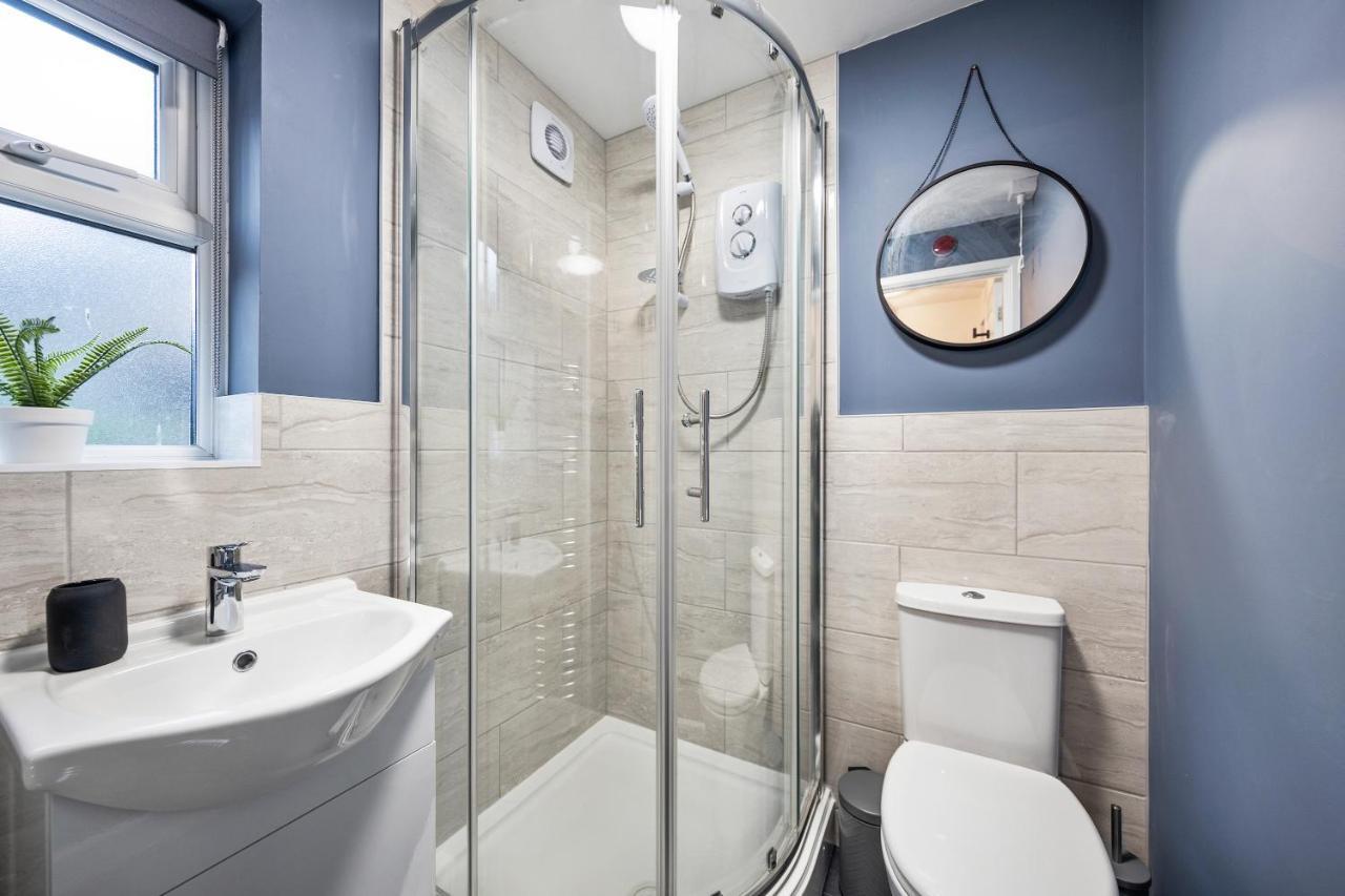 7 Bedroom House Ensuite Rooms, Fully Equipped Kitchen, Free Wifi, Tvs In All Rooms City Centre Close To A46 Inspire Homes 考文垂 外观 照片