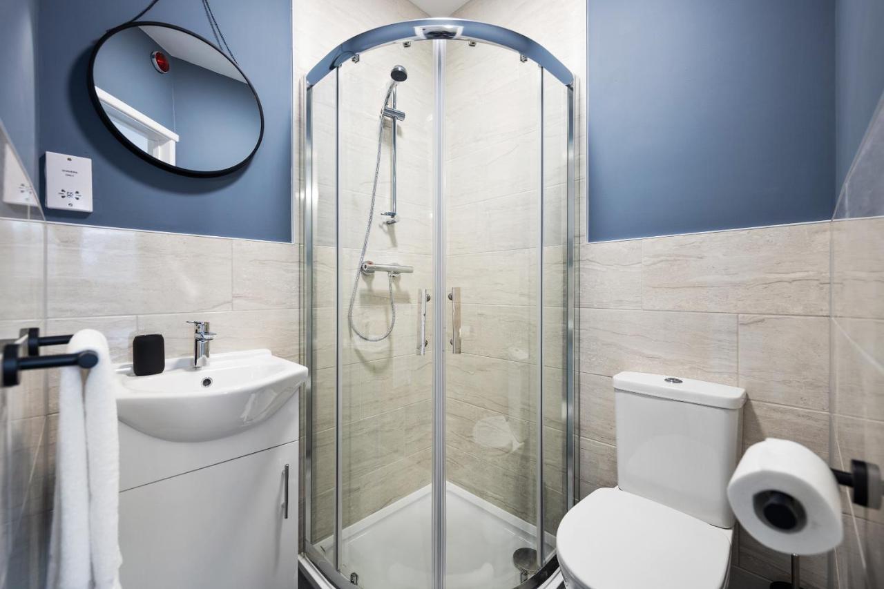 7 Bedroom House Ensuite Rooms, Fully Equipped Kitchen, Free Wifi, Tvs In All Rooms City Centre Close To A46 Inspire Homes 考文垂 外观 照片
